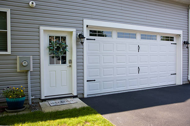 24/7 Emergency Garage Door Panel Replacement experts in Fairchild AFB, WA